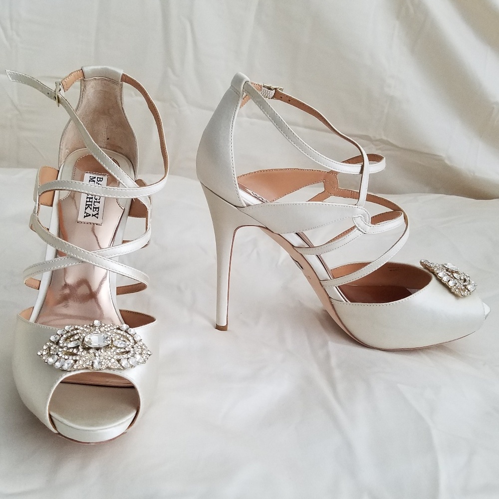 NIB Badgley Mischka Fisher Open Toe Heels 9.5M
